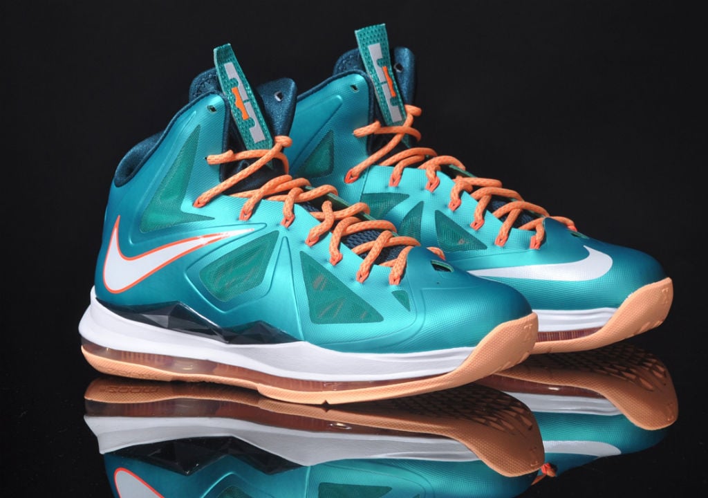 nike-lebron-x-10-setting-2