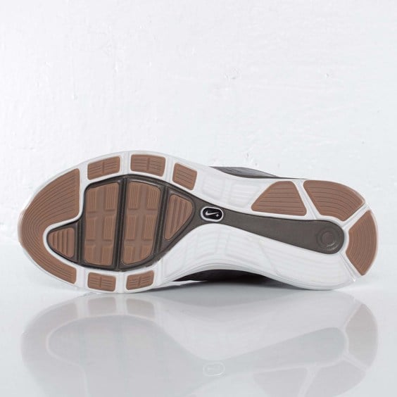 nike-lunar-chenchukka-qs-night-stadium-dark-mushroom-10