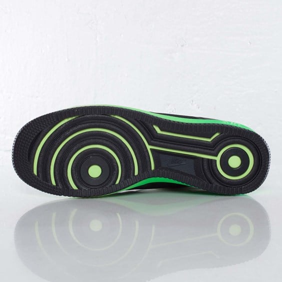 nike-lunar-force-1-fuse-nrg-obsidian-metallic-summit-white-volt-3