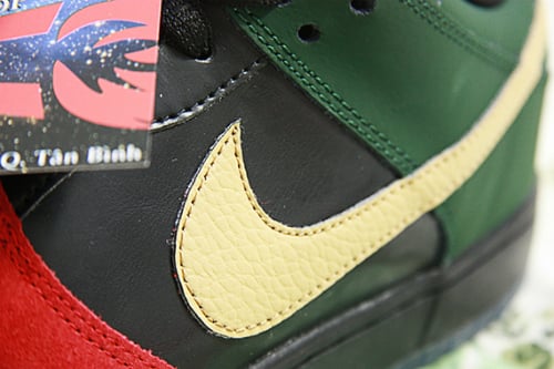 nike-sb-dunk-low-black-history-month-2013-4