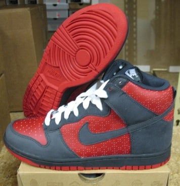 Nike Dunk Hi Ultraman