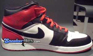Air Jordan I (1) Lasered Black Toe