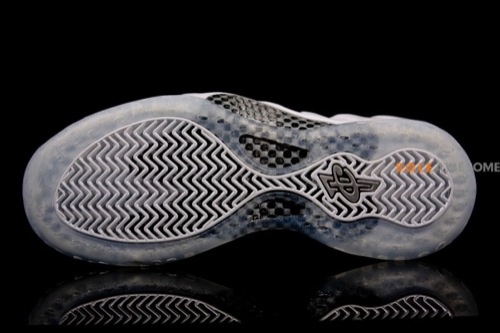 nike-air-foamposite-one-white-summit-white-detailed-images-3