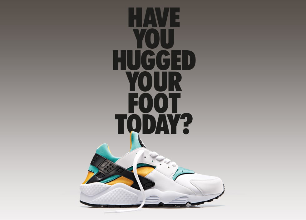 nike huarache turquoise gold