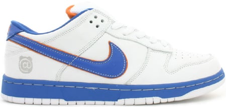 sb dunk low medicom