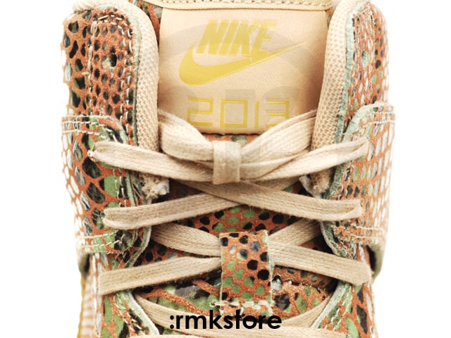 nike-wmns-dunk-sky-high-year-of-the-snake-6