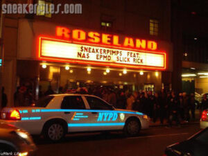 Sneaker Pimps Draws 7000 Feet to the Roseland Ballroom in NYC