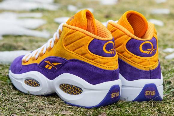 Sneakersnstuff x Reebok Question Mid