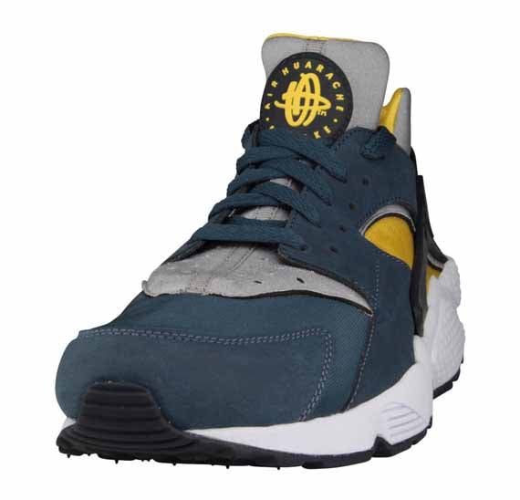 nike-air-huarache-squadron-blue-steel-grey-vivid-sulfur-2