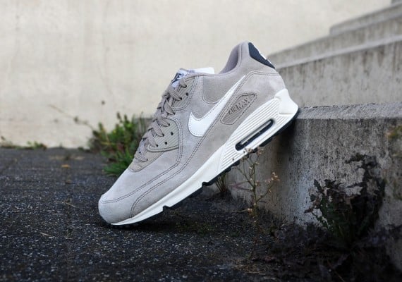 Nike Air Max 90 Essential Suede Pack 