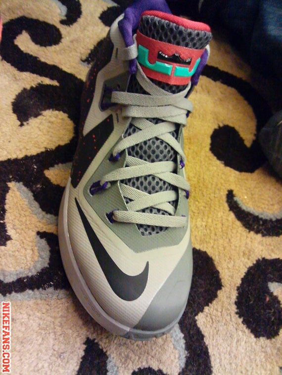 nike-air-max-lebron-ambassador-vi-6-first-look-3