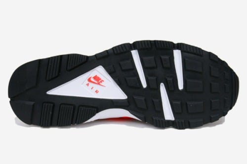 Nike Air Hurache Crimson