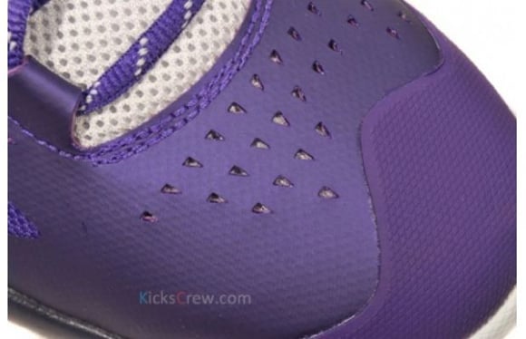 Nike Zoom Kobe Venomenon 3 Court Purple 2