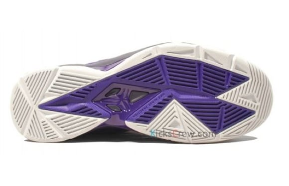 Nike Zoom Kobe Venomenon 3 Court Purple 5