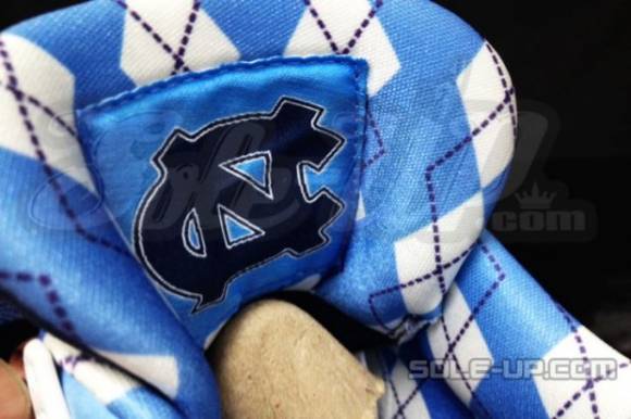 Air Jordan 4 UNC PE Detailed Images