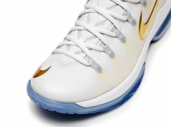 Nike Basketball Elite Series 2.0 “Championship”