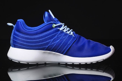 nike-roshe-run-dynamic-flywire-hyper-blue-2