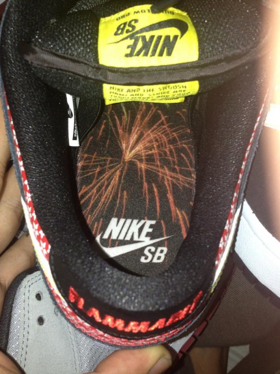Nike SB Dunk Low Firecracker