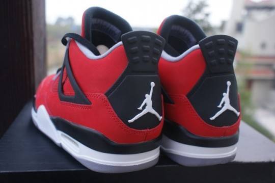 Release Update Air Jordan IV 4 Fire Red