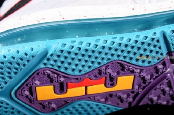 Detailed Look Nike LeBron X Low Summit Lake Hornets