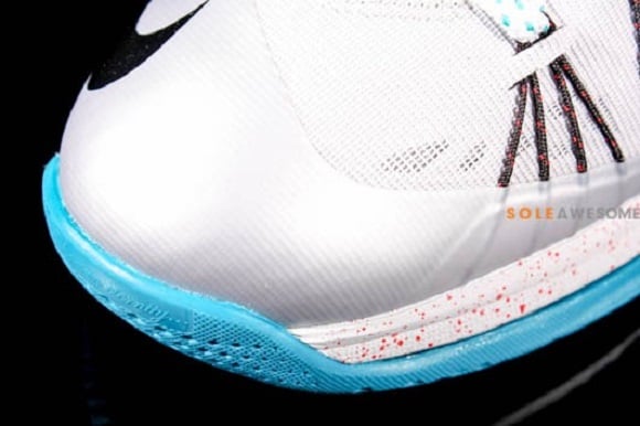 Detailed Look Nike LeBron X Low Summit Lake Hornets