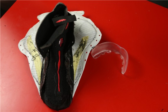 dissected-nike-air-foamposite-one-fighter-jet-13