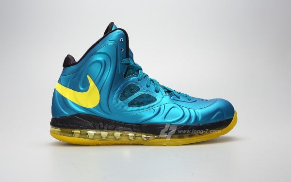 nike-air-max-hyperposite-tropical-blue-sonic-yellow-2