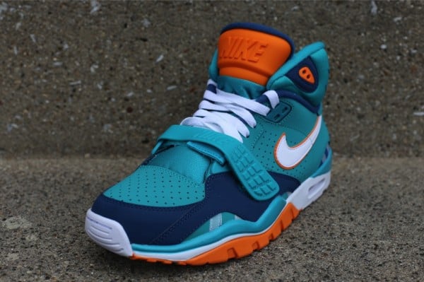 nike-air-trainer-sc-ii-qs-miami-dolphins-2