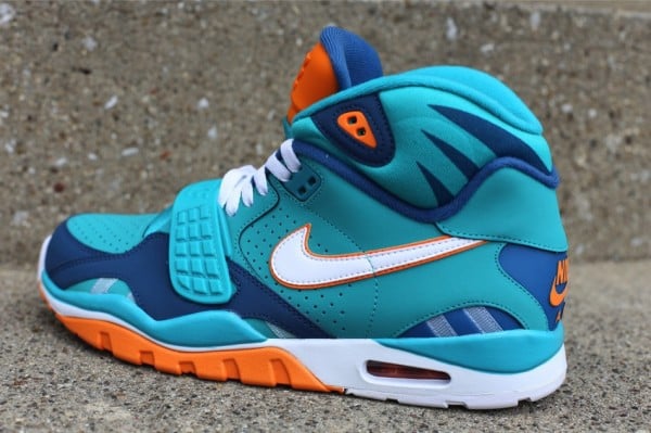 nike-air-trainer-sc-ii-qs-miami-dolphins-3