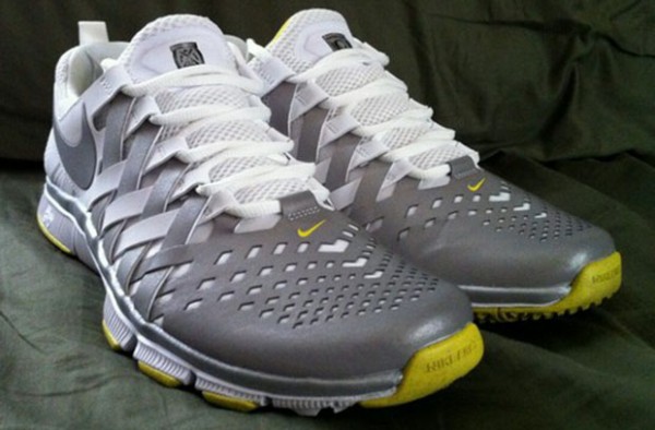 nike-free-trainer-5.0-oregon-ducks-3