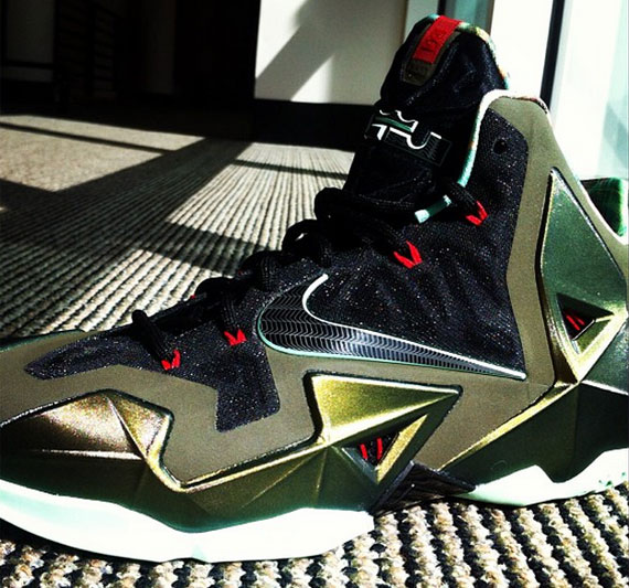 Nike LeBron XI 