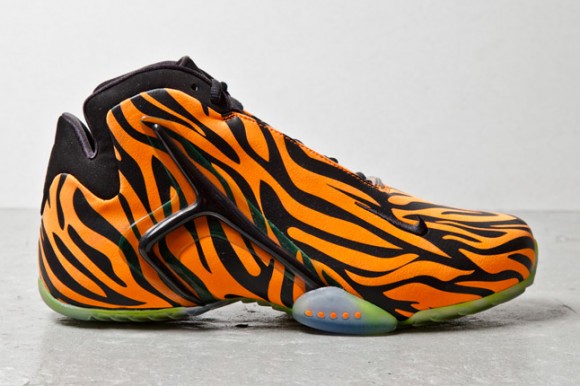 Nike Zoom Hyperflight “Orange Tiger”