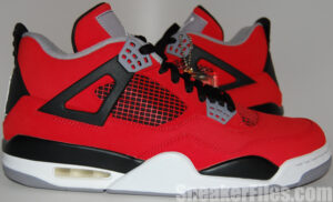 toro red 4s