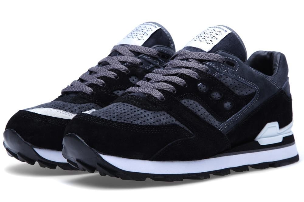 white-moutaineering-saucony-courageous-black-charcoal-2