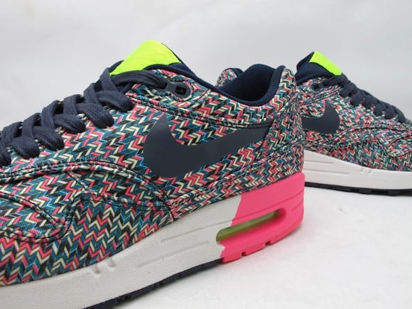 Nike WMNS Air Max 1 Obsidian Tropical New Release