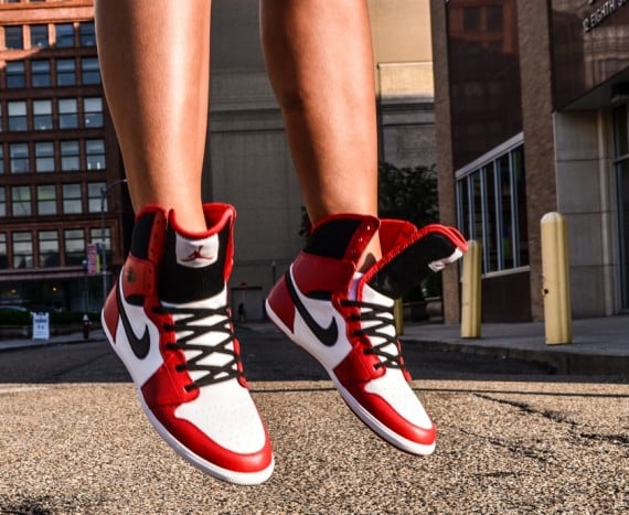 Air Jordan 1 Skinny High GS Chicago Now Available