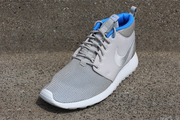 Available Now Nike Roshe Run Mid Mortar