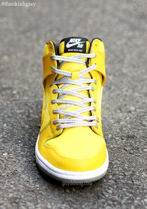 Detailed Look Nike SB Dunk High Yellow Ripstop