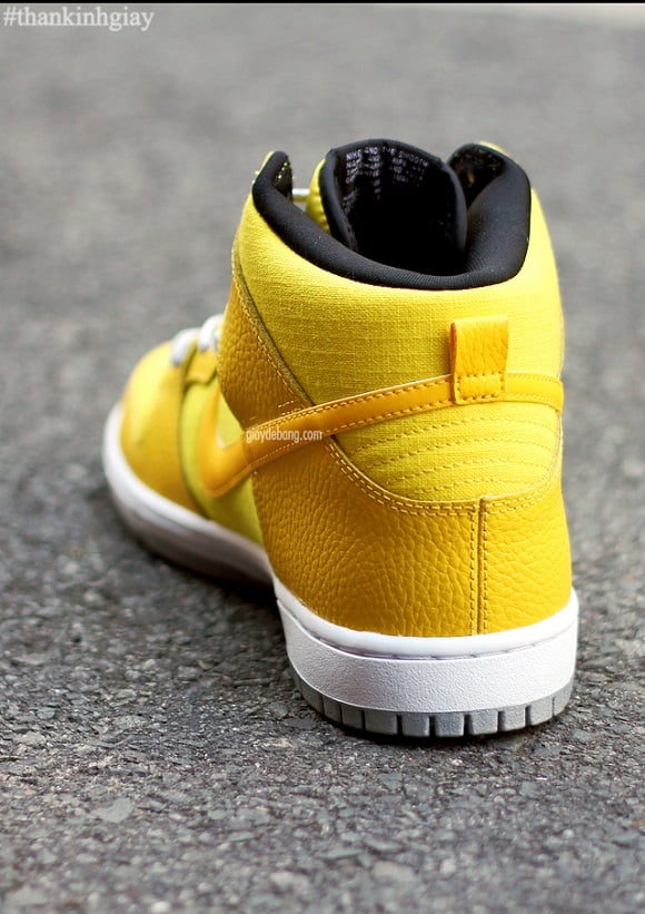 Detailed Look Nike SB Dunk High Yellow Ripstop