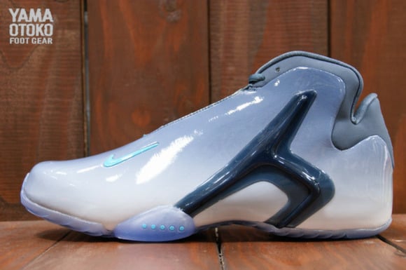 Detailed Look Nike Zoom Hyperflight PRM Shark