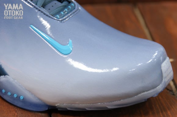 Detailed Look Nike Zoom Hyperflight PRM Shark