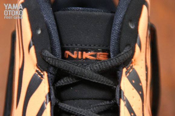 Detailed Look Nike Zoom Hyperflight PRM Tiger