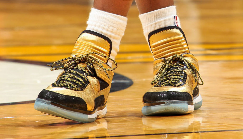 dwyane-wade-debuts-new-li-ning-way-of-wade-pe-colorway-1