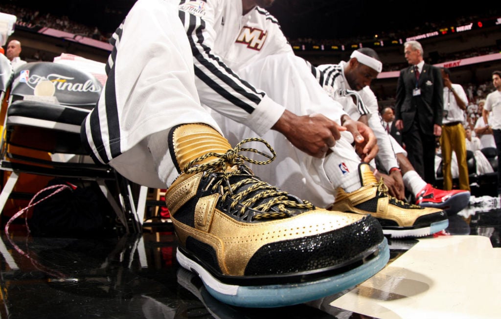 Dwyane Wade Debuts New Li-Ning Way of Wade PE Colorway | SneakerFiles