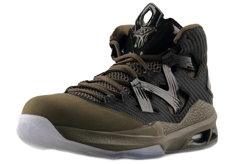 jordan-melo-m9-black-squadron-green-black-2