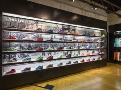 Black Jordans Sneakers Stores