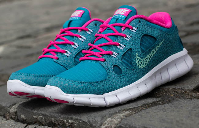 nike-free-5.0-gs-tropical-teal -arctic-green-pink-flash-3