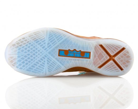  Nike LeBron X EXT Hazelnut Release Update