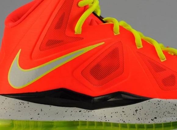 Nike LeBron X (10) GS “Total Crimson 