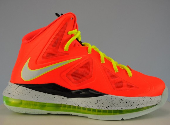 Nike LeBron X GS Total Crimson